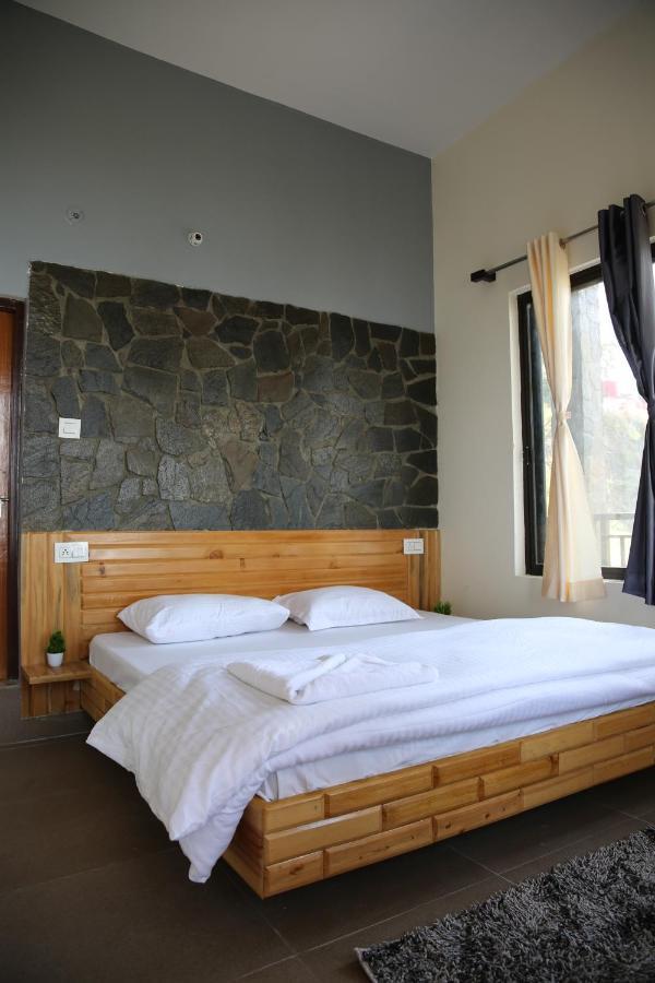 The Buransh Inn Almora Eksteriør billede