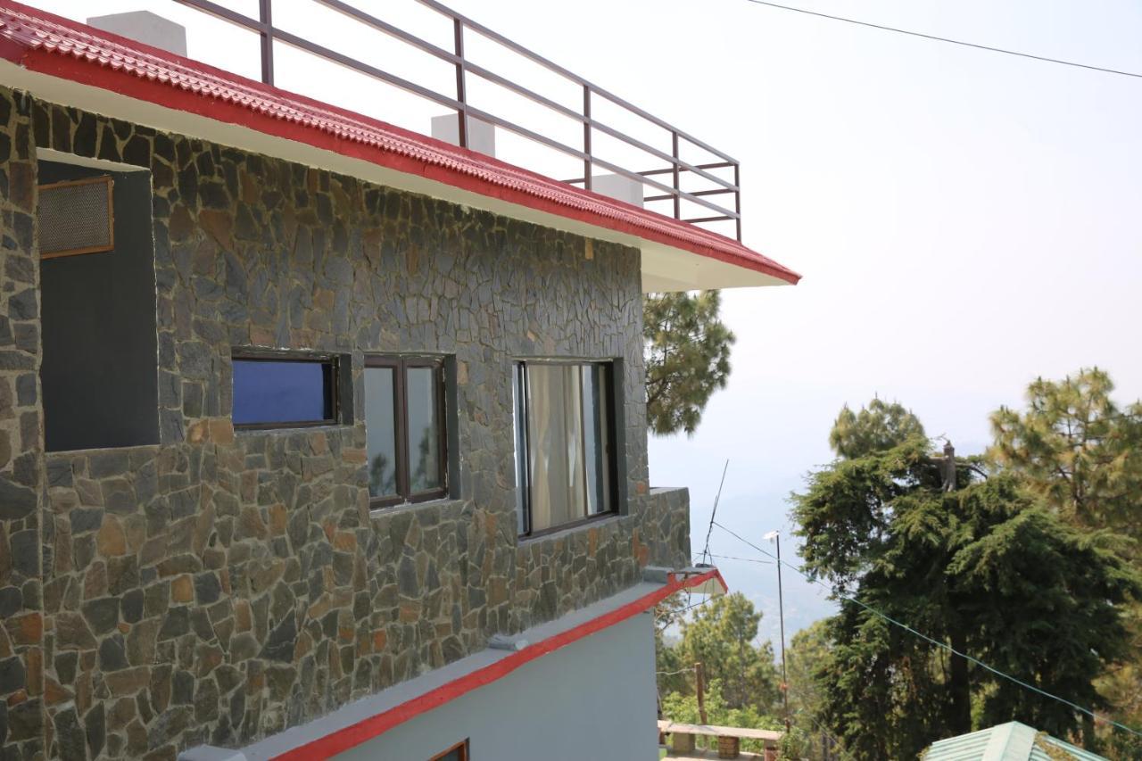 The Buransh Inn Almora Eksteriør billede