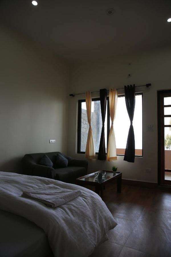 The Buransh Inn Almora Eksteriør billede