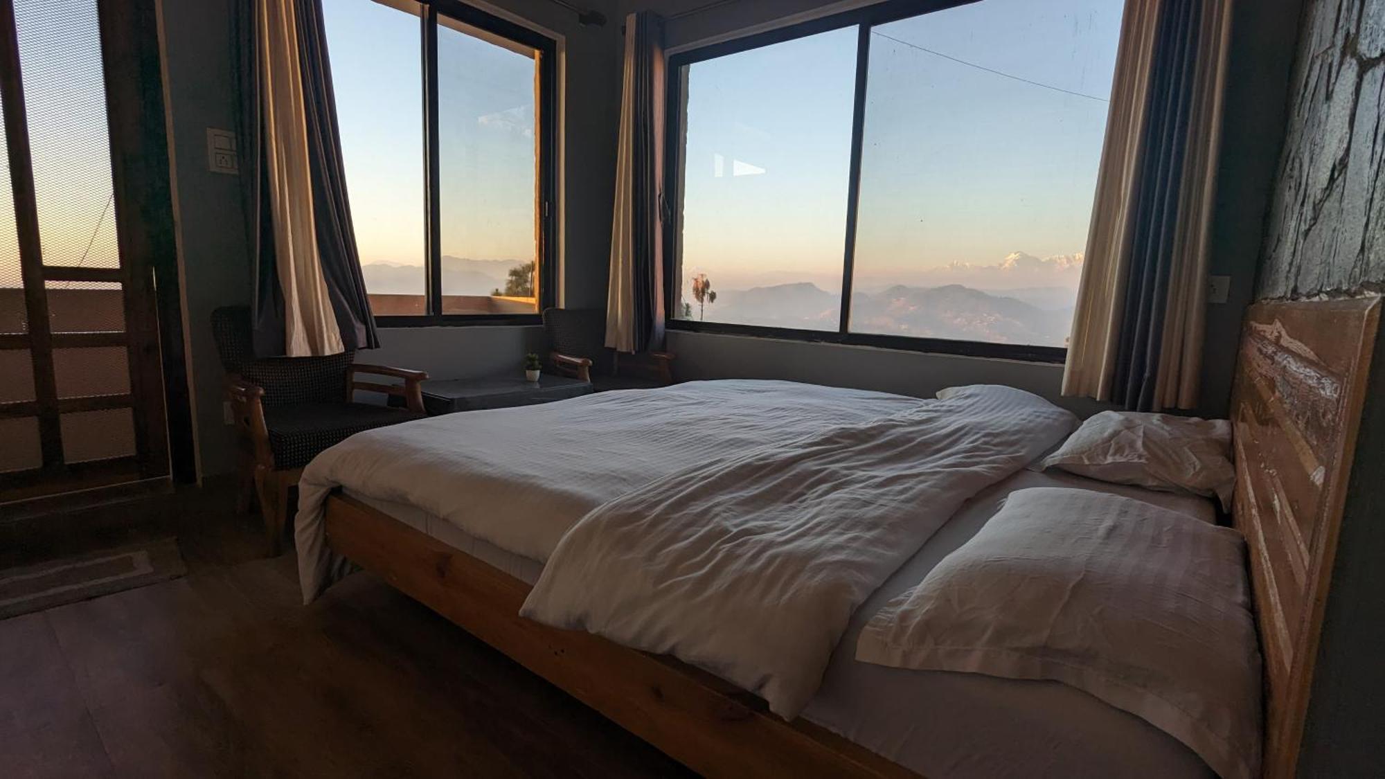 The Buransh Inn Almora Eksteriør billede